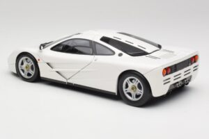 McLaren F1 Alb Minichamps 1:18 530133424 Metal - imaginea 7 din 8