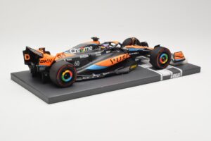 McLaren MCL60 #81 O. Piastri F1 2023 Minichamps 1:18 537231881 Metal - imaginea 3 din 6