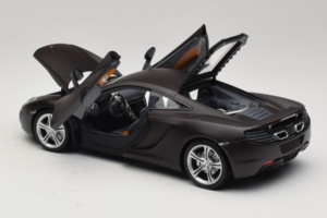 McLaren MP4-12C Matt Black Minichamps 1:18 110133021 Metal - imaginea 5 din 8