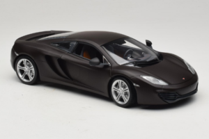 McLaren MP4-12C Matt Black Minichamps 1:18 110133021 Metal - imaginea 6 din 8