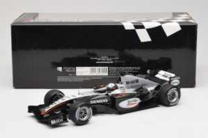 McLaren MP4-19 Mercedes J.P. Montoya Test Car 2005 Minichamps 1:18 533051880 Metal - imaginea 6 din 7