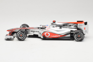 McLaren MP4-25 Mercedes #1 J. Button Vodafone McLaren Showcar F1 2010 Minichamps 1:18 530101801 Metal - imaginea 3 din 7