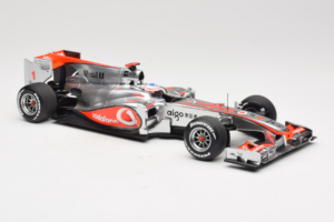 McLaren MP4-25 Mercedes #1 J. Button Vodafone McLaren Showcar F1 2010 Minichamps 1:18 530101801 Metal - imaginea 4 din 7