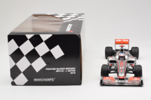 McLaren MP4-25 Mercedes #1 J. Button Vodafone McLaren Showcar F1 2010 Minichamps 1:18 530101801 Metal - imaginea 7 din 7
