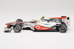 McLaren MP4-25 Mercedes #2 L. Hamilton Vodafone McLaren F1 2010 Minichamps 1:18 530101802 Metal - imaginea 3 din 7