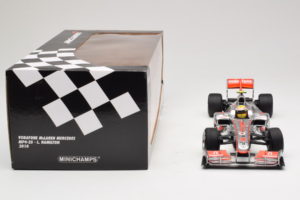 McLaren MP4-25 Mercedes #2 L. Hamilton Vodafone McLaren F1 2010 Minichamps 1:18 530101802 Metal - imaginea 7 din 7