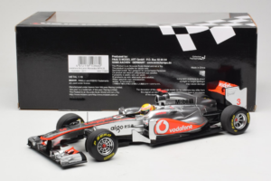 McLaren MP4-26 Mercedes #3 L. Hamilton Vodafone McLaren F1 2011 Minichamps 1:18 530111803 Metal - imaginea 6 din 7