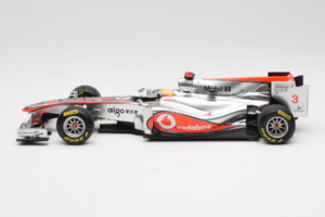 McLaren MP4-26 Mercedes #3 L. Hamilton Vodafone McLaren Showcar F1 2011 Minichamps 1:18 530111873 Metal - imaginea 3 din 7