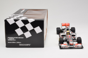 McLaren MP4-26 Mercedes #3 L. Hamilton Vodafone McLaren Showcar F1 2011 Minichamps 1:18 530111873 Metal - imaginea 7 din 7