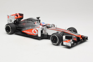 McLaren MP4-28 Mercedes #5 J. Button Vodafone McLaren F1 2013 Minichamps 1:18 530131805 Metal - imaginea 4 din 7
