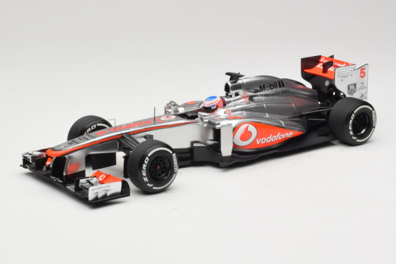 McLaren MP4-28 Mercedes #5 J. Button Vodafone McLaren F1 2013 Minichamps 1:18 530131805 Metal