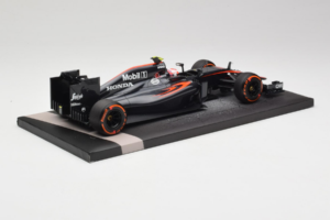 McLaren MP4-30 Honda #22 J. Button McLaren Honda F1 Team Spanish Grand Prix 2015 Minichamps 1:18 537151122 Metal - imaginea 3 din 7