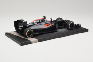 McLaren MP4-31 Honda #22 J. Button McLaren Honda F1 Team Chinese Grand Prix 2016 Minichamps 1:18 537161822 Metal - imaginea 3 din 7