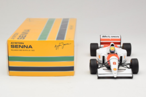 McLaren MP4/8 Ford #8 A. Senna Marlboro McLaren 1993 Minichamps 1:18 540931808 Metal - imaginea 6 din 7