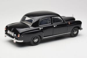 Mercedes 180 W120 Ponton Negru Revell 1:18 08973 Metal - imaginea 3 din 8