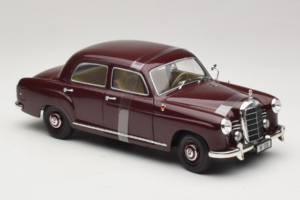 Mercedes 180 Ponton Roșu Închis Revell 1:18 08876 Metal - imaginea 4 din 6