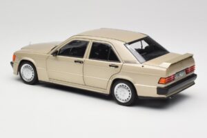 Mercedes 190E W201 2.3-16 Smoke Silver Metallic Norev 1:18 183831 Metal - imaginea 7 din 8