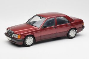 Mercedes 190E W201 2.0 Roșu Dealer Edition AUTOart 1:18 B66040383 Metal