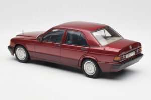 Mercedes 190E W201 2.0 Roșu Dealer Edition AUTOart 1:18 B66040383 Metal - imaginea 7 din 8