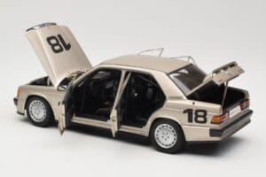 Mercedes 190E 2.3-16 W201 #1 N. Lauda Race of Champions Nurburgring 1984 AUTOart 1:18 88431 Metal - imaginea 5 din 8
