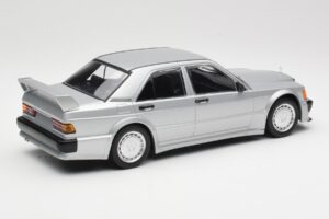 Mercedes 190E 2.5-16 EVO 1 W201 Argintiu Minichamps 1:18 155036001 Metal - imaginea 2 din 6