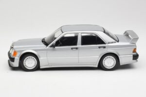 Mercedes 190E 2.5-16 EVO 1 W201 Argintiu Minichamps 1:18 155036001 Metal - imaginea 3 din 6