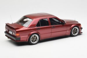 Mercedes 190E 2.5-16 W201 RAUH-Welt Republik Roșu Otto 1:18 OT1083 Rășină - imaginea 2 din 6