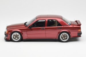 Mercedes 190E 2.5-16 W201 RAUH-Welt Republik Roșu Otto 1:18 OT1083 Rășină - imaginea 3 din 6