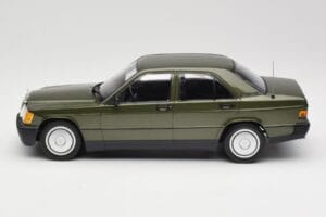 Mercedes 190E W201 Verde Metalizat Minichamps 1:18 155037001 Metal - imaginea 3 din 6