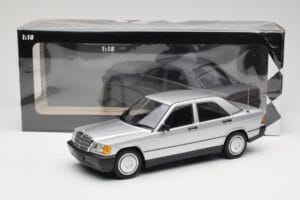 Mercedes 190E W201 Argintiu Minichamps 1:18 155037004 Metal - imaginea 6 din 6