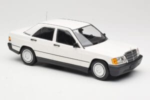 Mercedes 190E W201 Alb Minichamps 1:18 155037002 Metal - imaginea 4 din 6