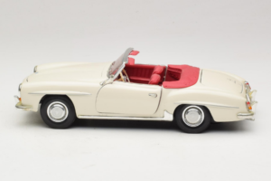 Mercedes 190SL Alb Maisto 1:18 50274 Metal - imaginea 4 din 8