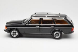 Mercedes 200 T S123 Negru Norev 1:18 183735 Metal - imaginea 4 din 8
