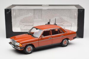 Mercedes 200 W123 English Roșu Ediție Dealer Norev 1:18 B66040653 Metal - imaginea 8 din 8