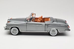 Mercedes 220 SE W128 Cabriolet Grey Metallic Sun Star 1:18 3352-M1 Metal - imaginea 4 din 8
