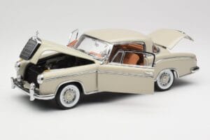 Mercedes 220 SE W128 Coupe Gri Deschis Sun Star 1:18 3568 Metal - imaginea 2 din 8