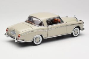 Mercedes 220 SE W128 Coupe Gri Deschis Sun Star 1:18 3568 Metal - imaginea 3 din 8