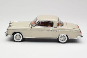 Mercedes 220 SE W128 Coupe Gri Deschis Sun Star 1:18 3568 Metal - imaginea 4 din 8