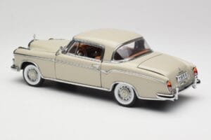 Mercedes 220 SE W128 Coupe Gri Deschis Sun Star 1:18 3568 Metal - imaginea 7 din 8