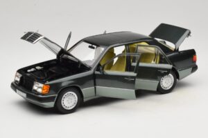 Mercedes 230E W124 Night Green Metallic Norev 1:18 183952 Metal - imaginea 2 din 8