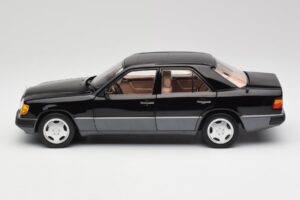 Mercedes 230E W124 AMG Wheels Negru Ediție Limitată Norev 1:18 183950 Metal - imaginea 4 din 12