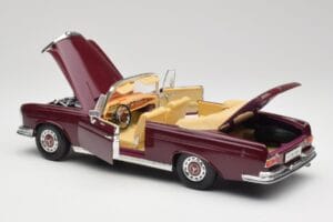 Mercedes 280SE W108 Bordeaux Roșu Maisto 1:18 31811 Metal - imaginea 5 din 8
