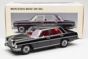 Mercedes 300 SEL 6.3 W109 Negru AUTOart 1:18 76140 Metal - imaginea 8 din 8