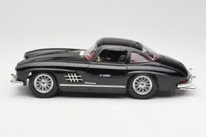 Mercedes 300 SL W198 Negru Bburago 1:18 35791 Metal - imaginea 4 din 8