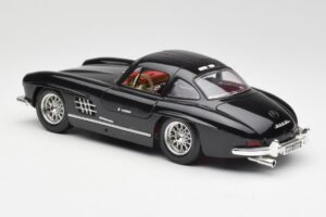 Mercedes 300 SL W198 Negru Bburago 1:18 35791 Metal - imaginea 7 din 8