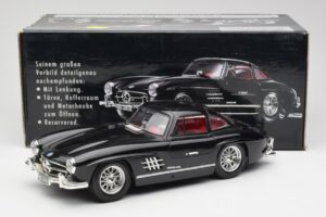 Mercedes 300 SL W198 Negru Bburago 1:18 35791 Metal - imaginea 8 din 8