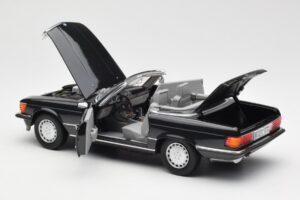 Mercedes 300 SL R107 Negru Pearl Ediție Dealer Norev 1:18 B66040678 Metal - imaginea 7 din 10