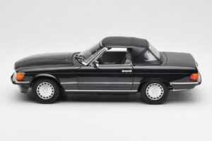 Mercedes 300 SL R107 Negru Pearl Ediție Dealer Norev 1:18 B66040678 Metal - imaginea 5 din 10