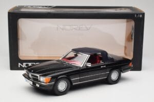 Mercedes 300 SL R107 Negru Norev 1:18 183511 Metal - imaginea 8 din 8