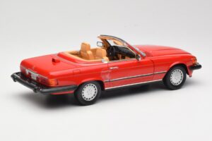 Mercedes 300 SL R107 Roșu Norev 1:18 B66040623 Metal - imaginea 3 din 8